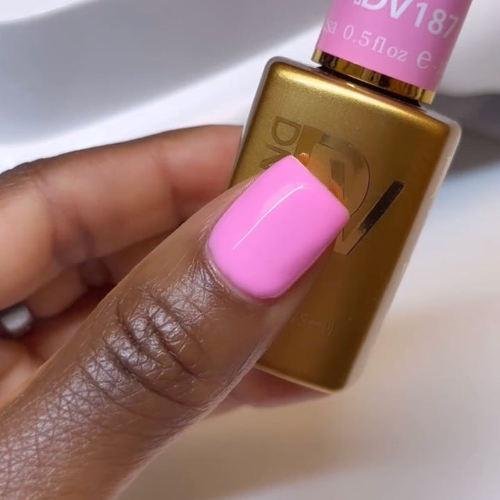 DND Diva #187 Princesa Rosa – nail swatch 5