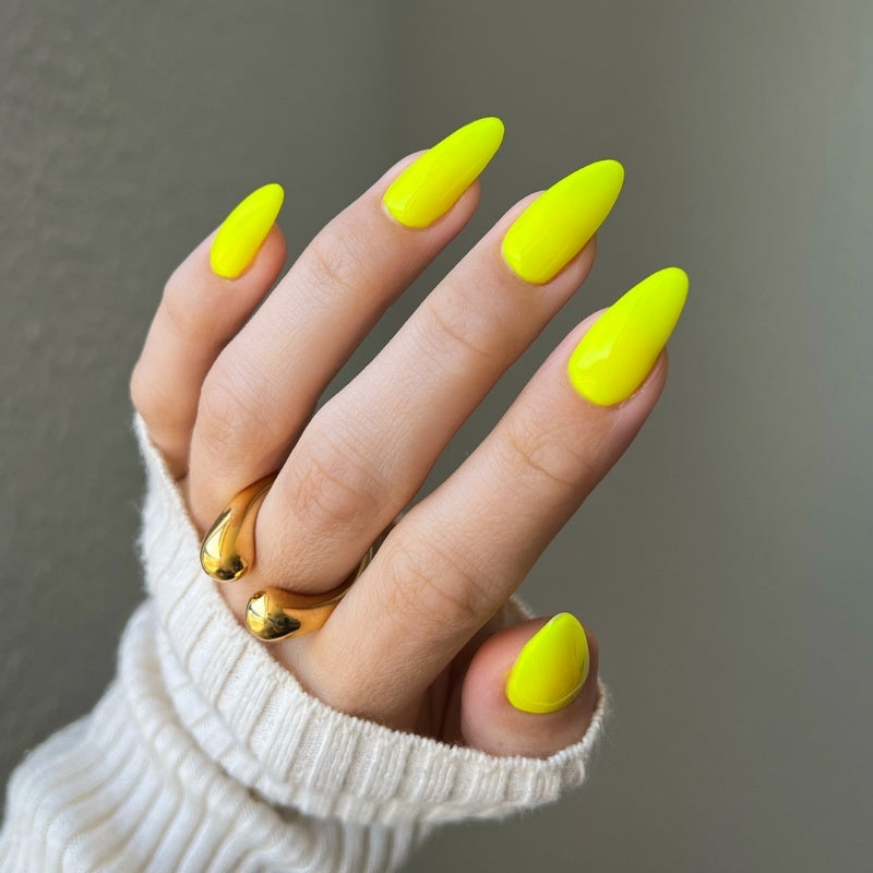 DND Diva #189 Tennis Ball – nail swatch 5