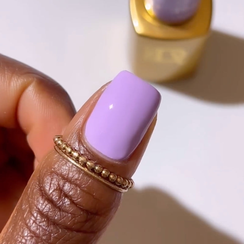 DND Diva #194 Clique Bait – nail swatch 2