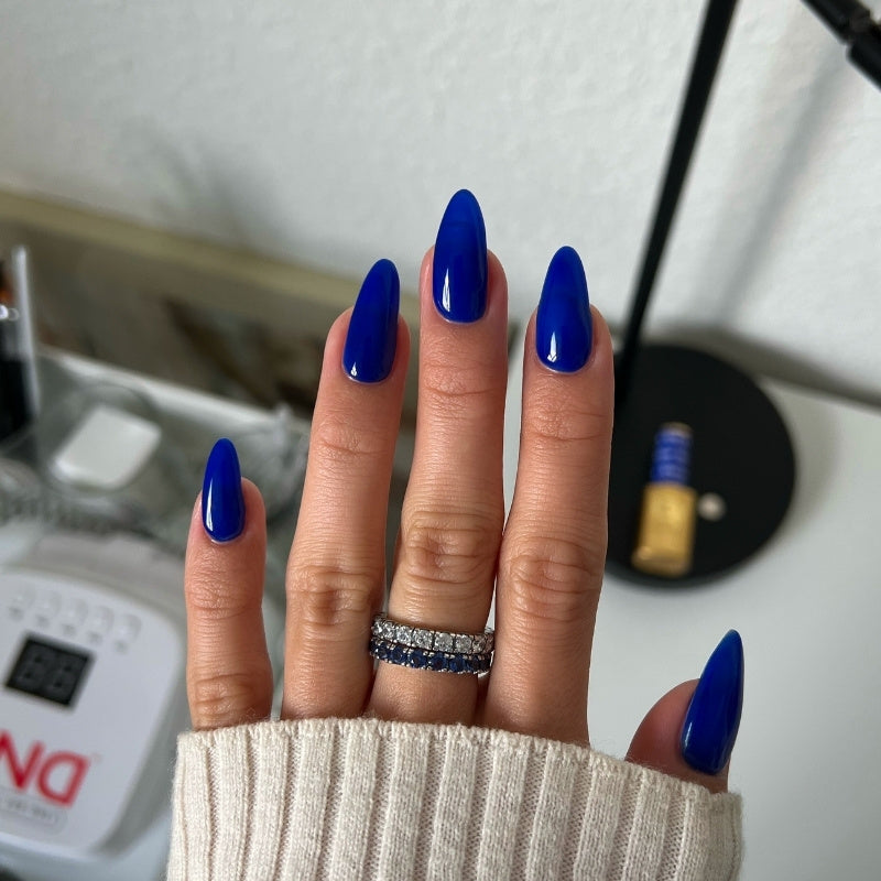 DND Diva #199 Call Me Your Highness – nail swatch 2