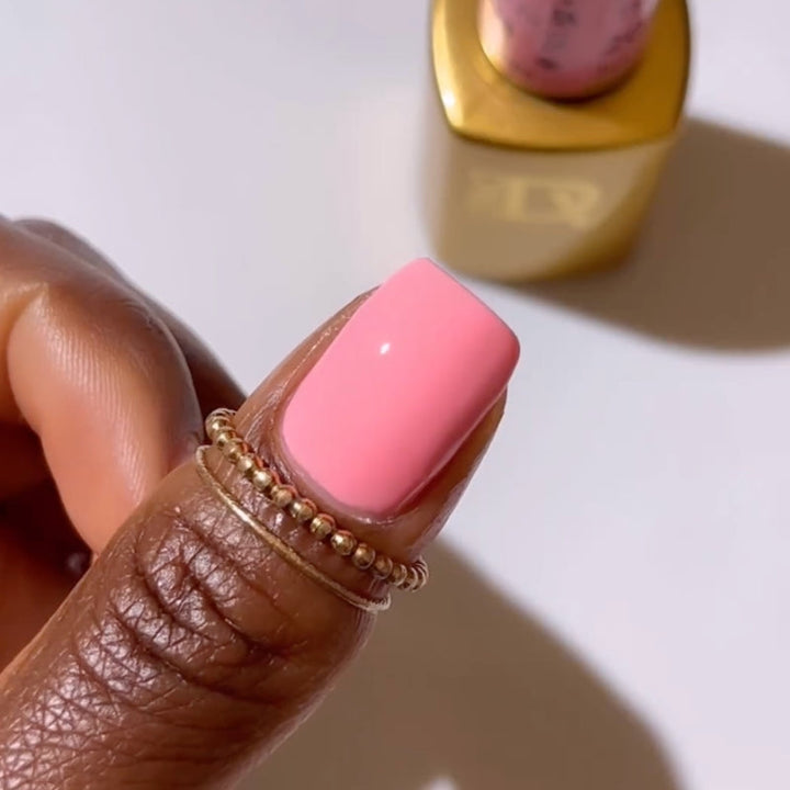 DND Diva #201 Got The Juice – nail swatch 2