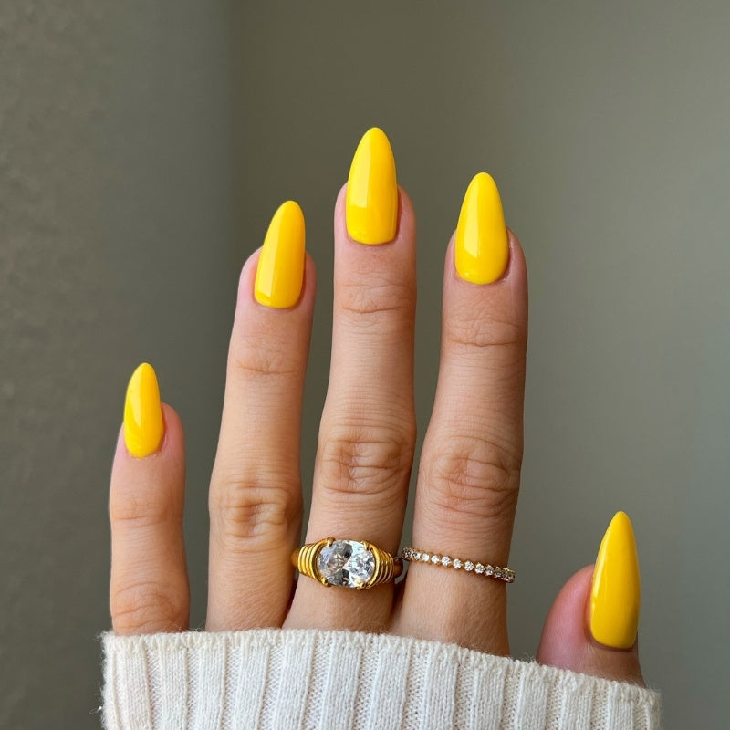 DND Diva #204 Marigold – nail swatch 2