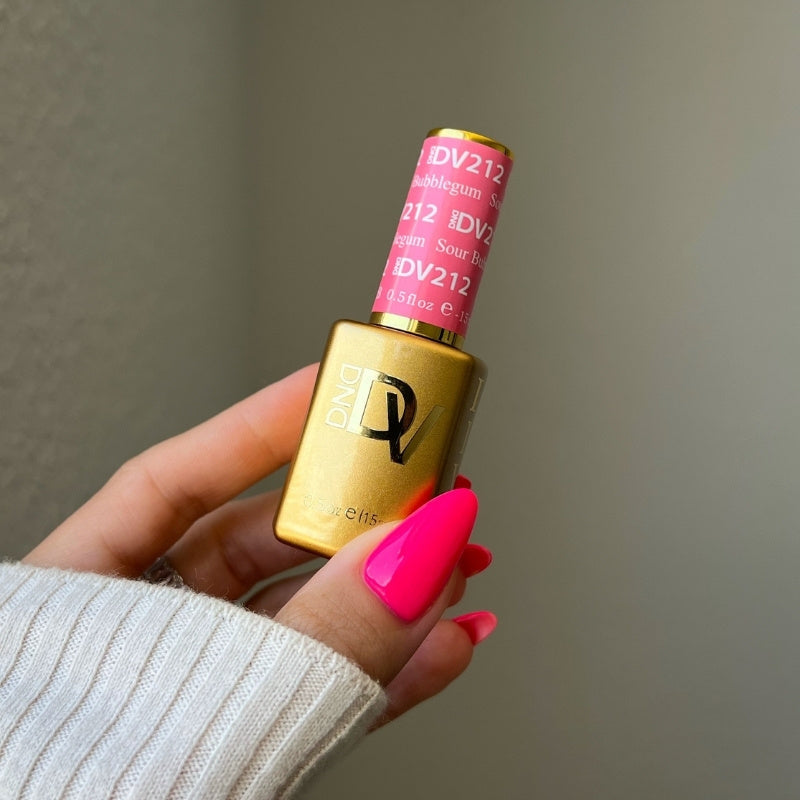 DND Diva #212 Sour Bubblegum – nail swatch