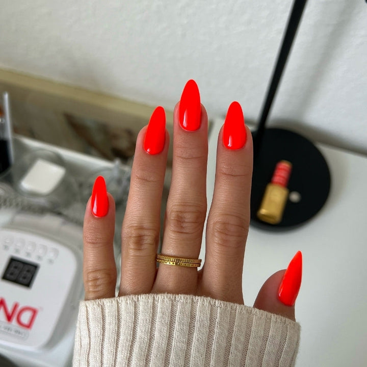 DND Diva #218 Astral Spark – nail swatch 5