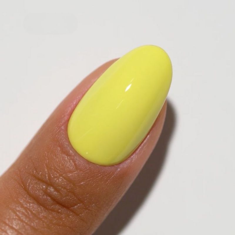 DND Diva #219 Bumblebee – nail swatch