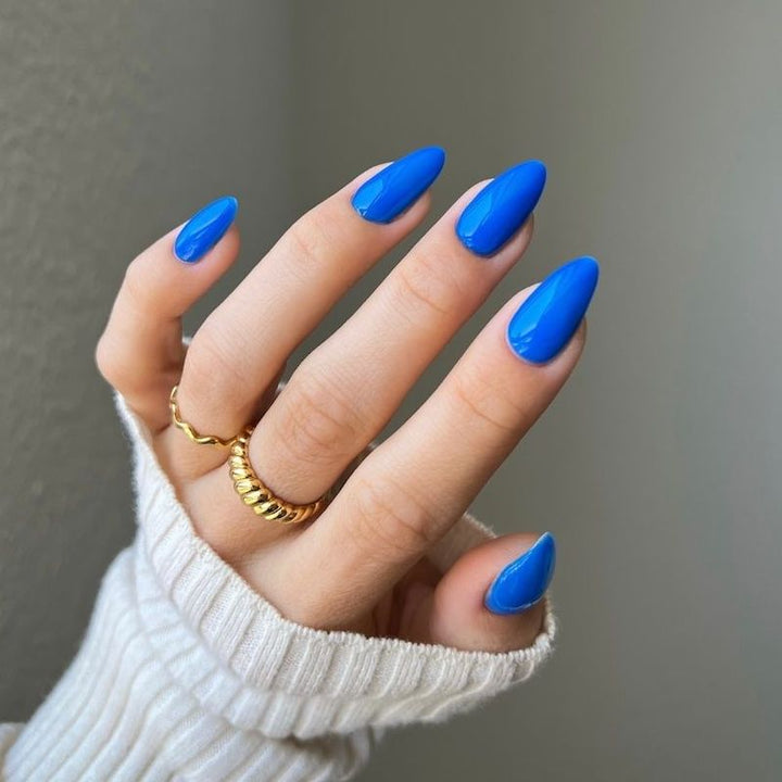 DND Diva #223 Star Student – nail swatch 2