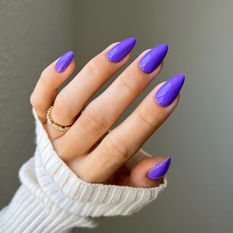 DND Diva #225 Scorpio's Discovery – nail swatch 4