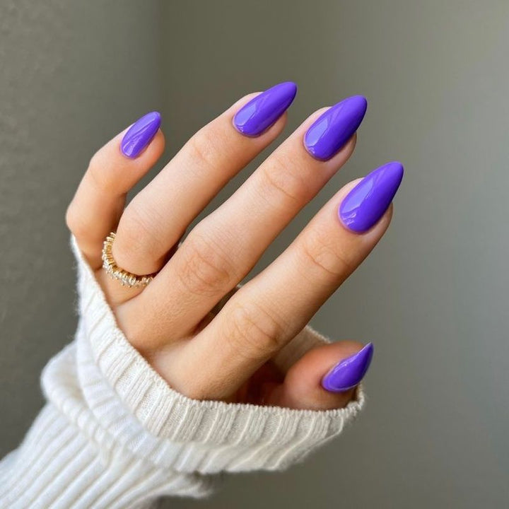 DND Diva #225 Scorpio's Discovery – nail swatch 4
