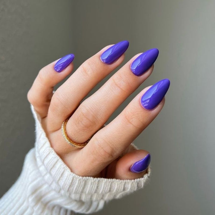DND Diva #226 Acai on the Prize – nail swatch 3