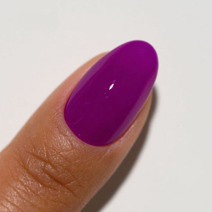 DND Diva #227 R U Jelly – nail swatch