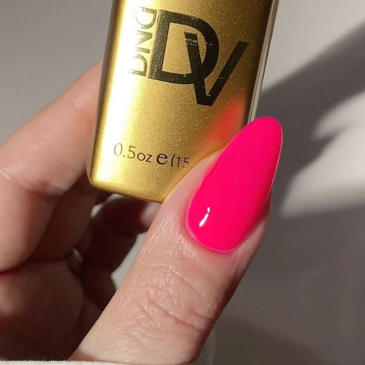 DND Diva #229 Juice Cowgirl – nail swatch 3