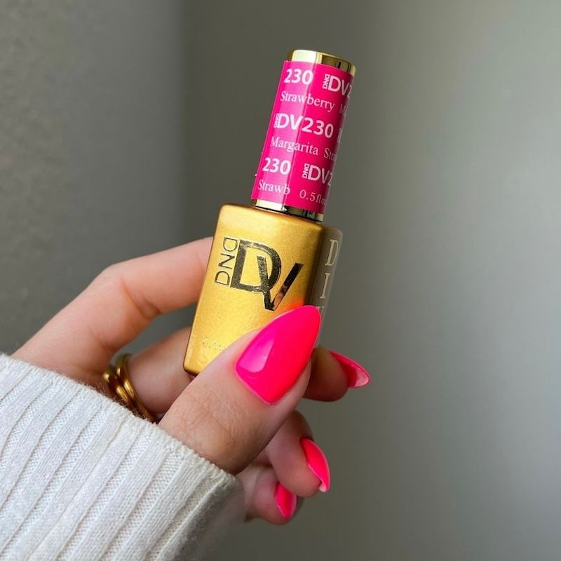 DND Diva #230 Strawberry Margarita – nail swatch