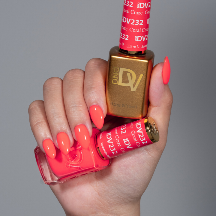 DND Diva #232 Coral Craze – nail swatch 3