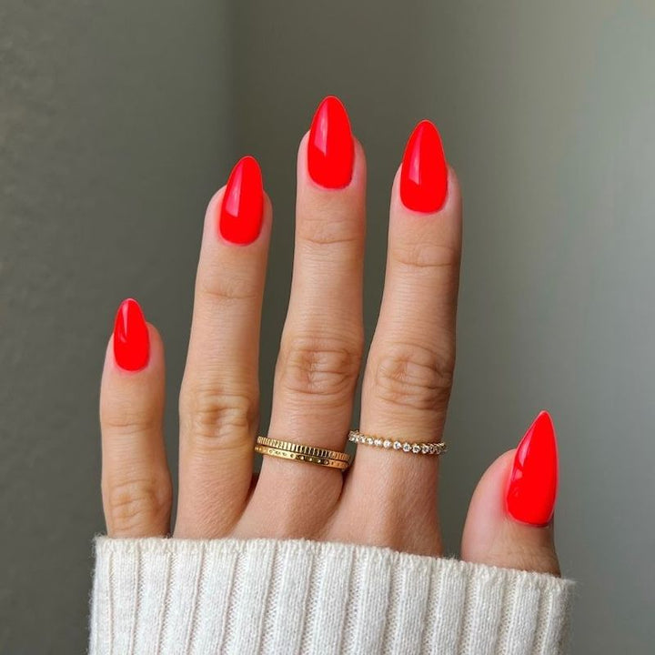 DND Diva #236 Heart Eyes 4 U – nail swatch