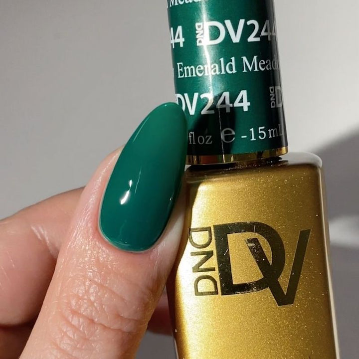 DND Diva #244 Emerald Meadow – nail swatch 9