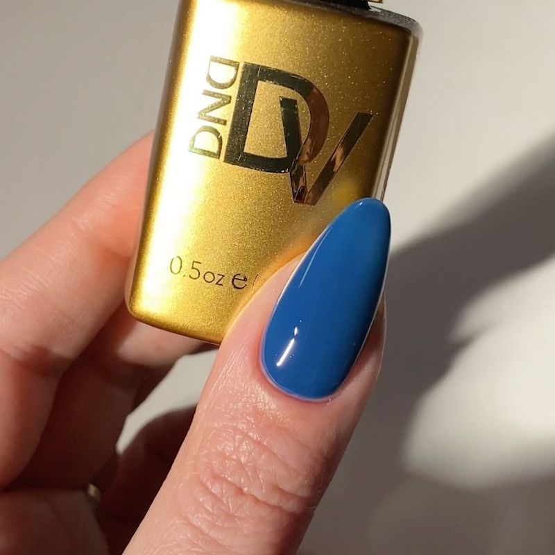 DND Diva #246 Blue Lagoon – nail swatch 9