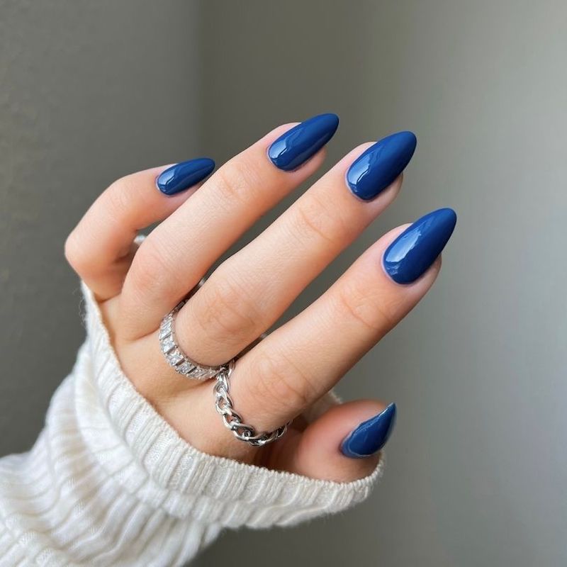 DND Diva #246 Blue Lagoon – nail swatch 3