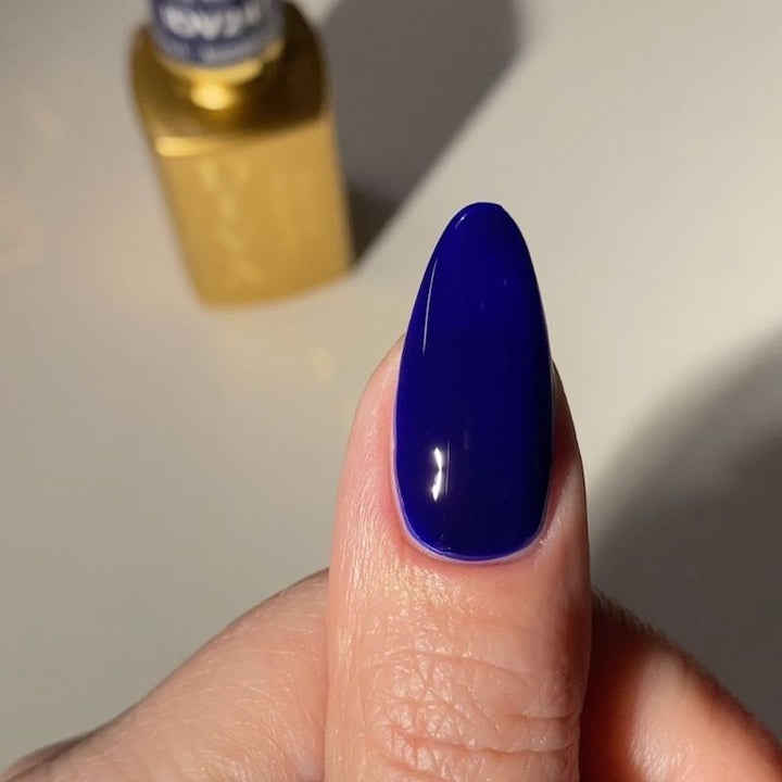 DND Diva #247 Jelly Marine – nail swatch 4