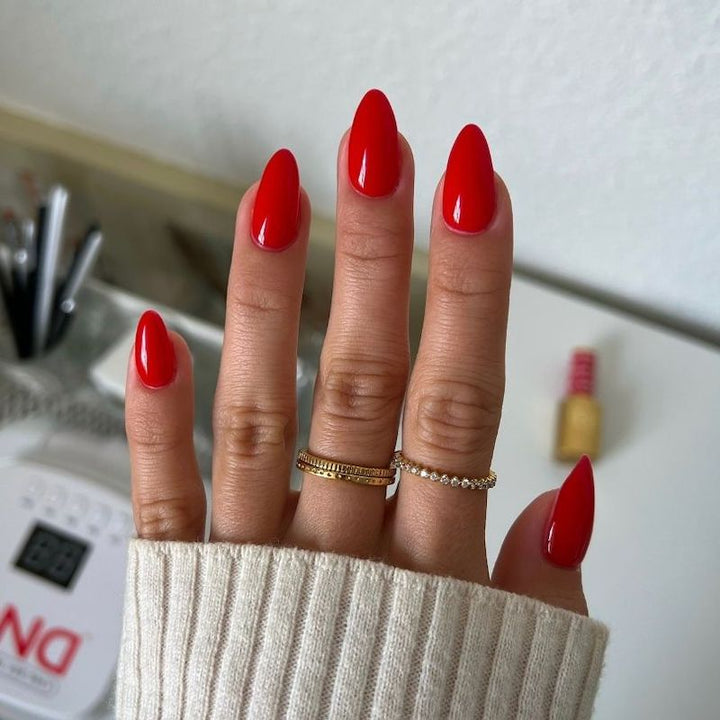 DND Diva #249 Red-Y or Not – nail swatch 4