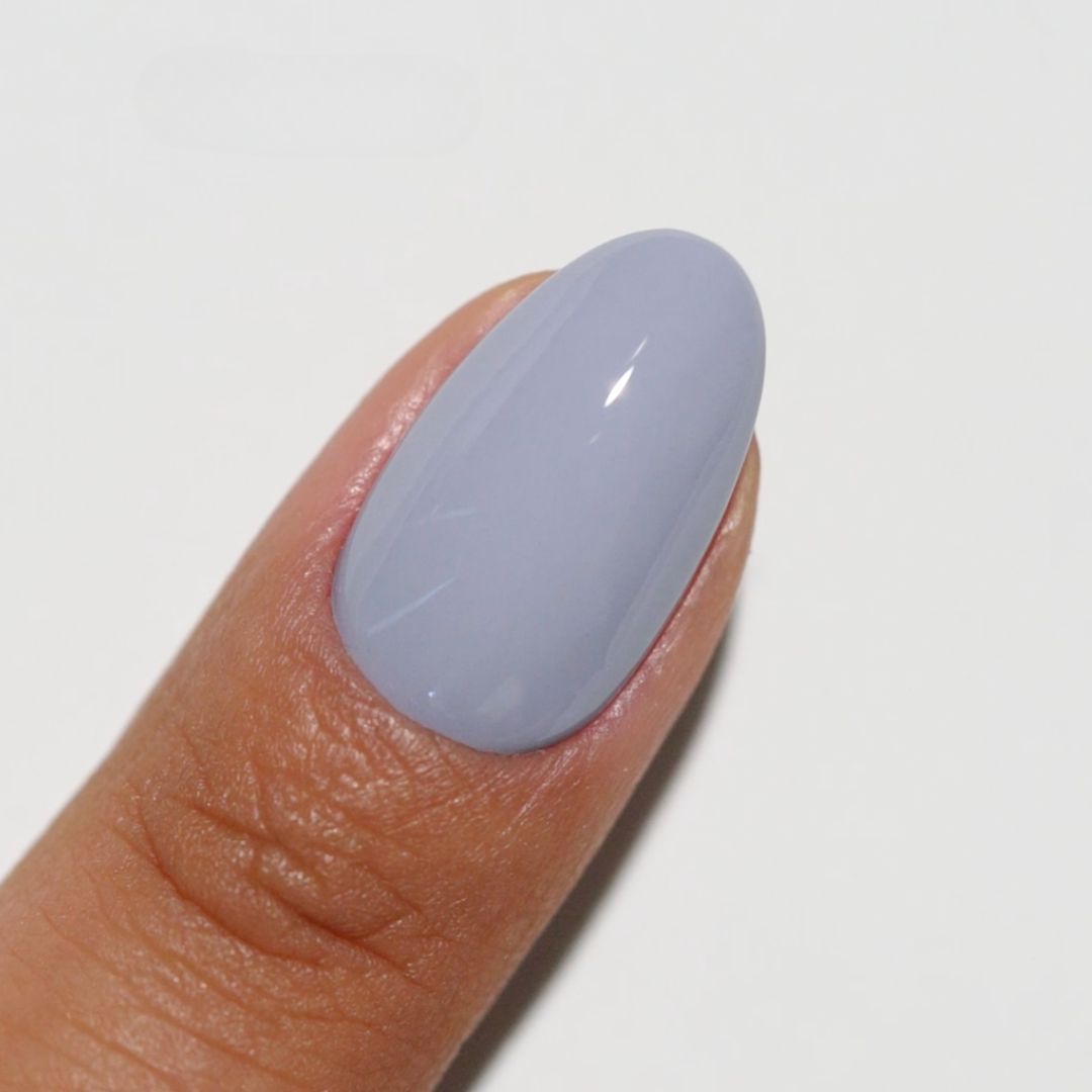DND Diva #255 Misty Morning – nail swatch