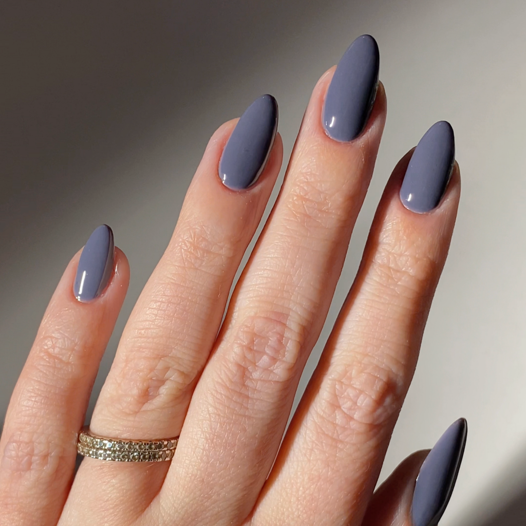 DND Diva #263 Trip To NYC – nail swatch 7