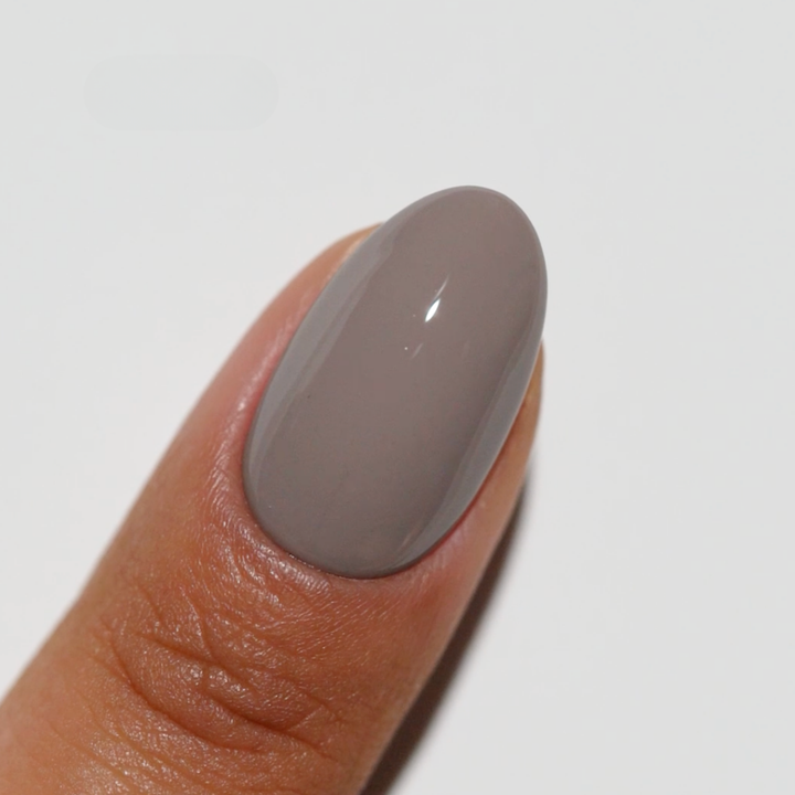 DND Diva #265 Driftwood – nail swatch
