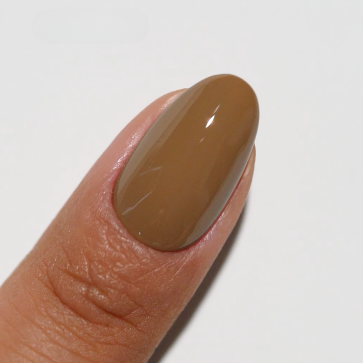 DND Diva #268 Cedar Licious – nail swatch 2