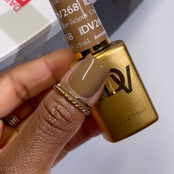 DND Diva #268 Cedar Licious – nail swatch 3