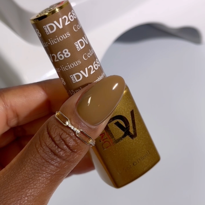 DND Diva #268 Cedar Licious – nail swatch