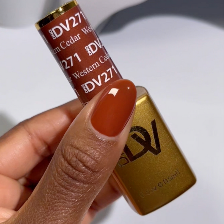 DND Diva #271 Western Cedar – nail swatch 4