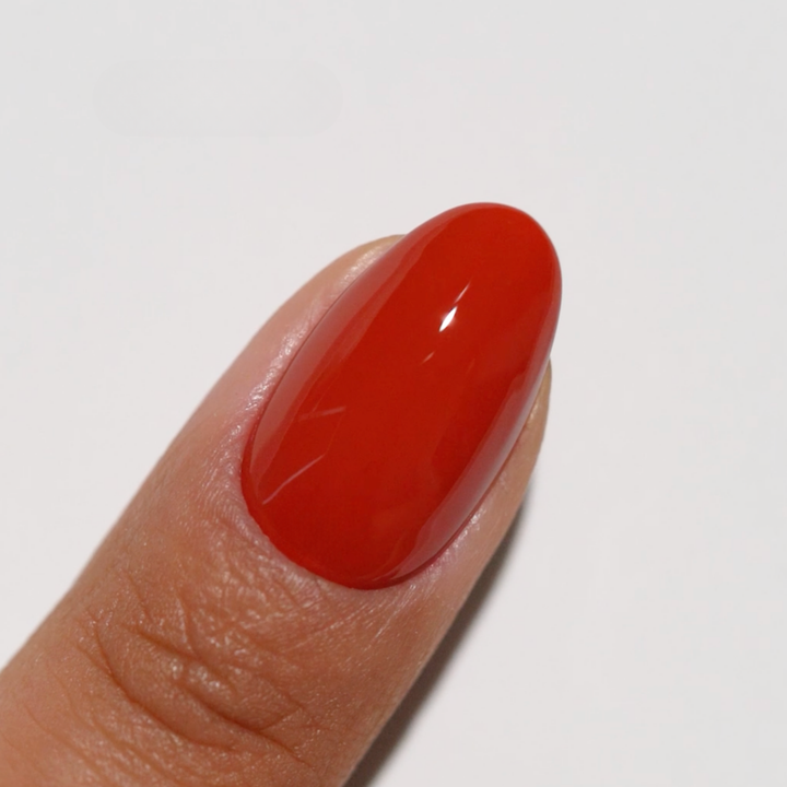 DND Diva #272 Autumn Blaze – nail swatch 2