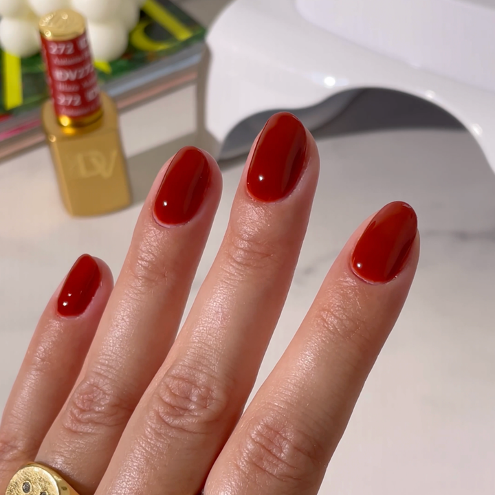 DND Diva #272 Autumn Blaze – nail swatch 4