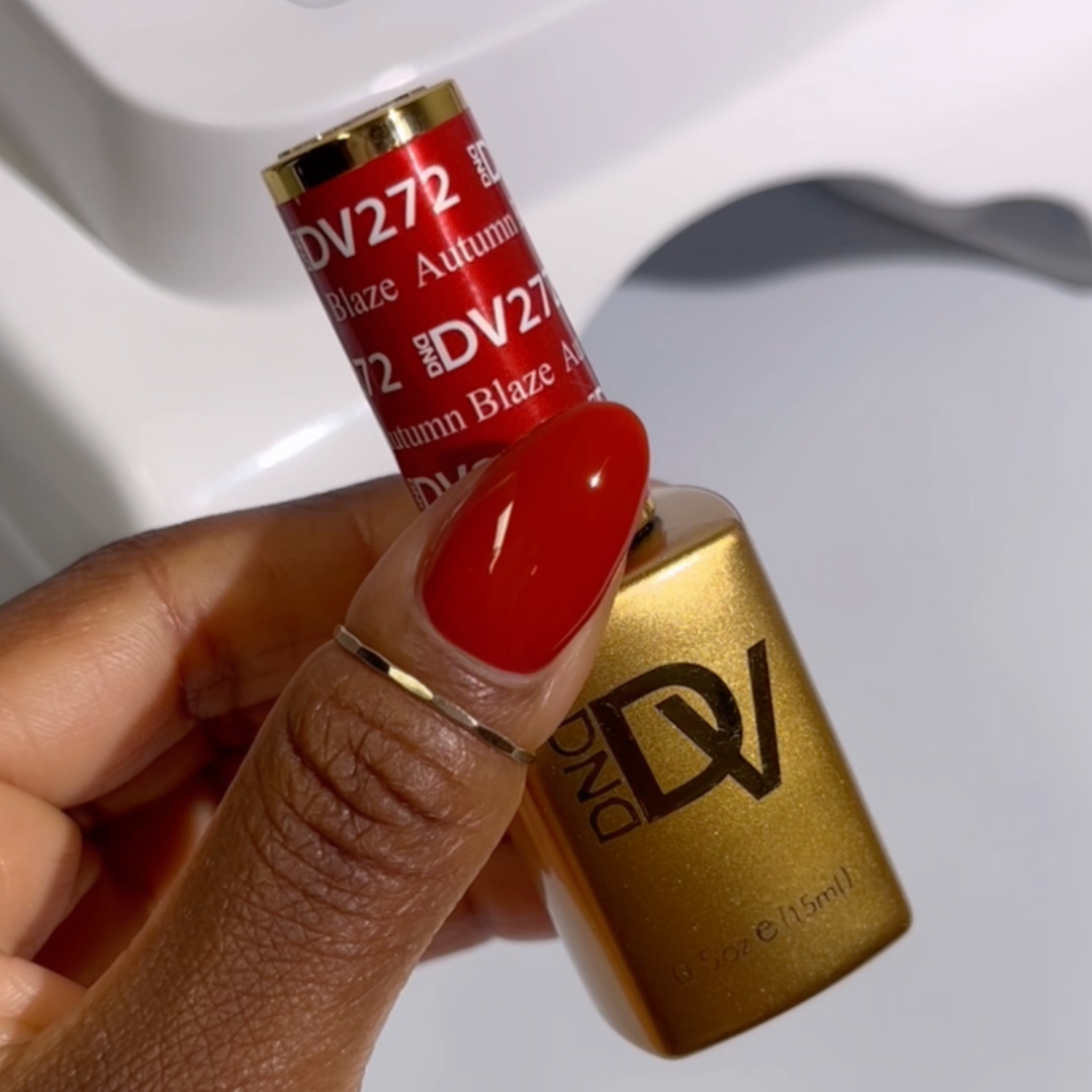 DND Diva #272 Autumn Blaze – nail swatch
