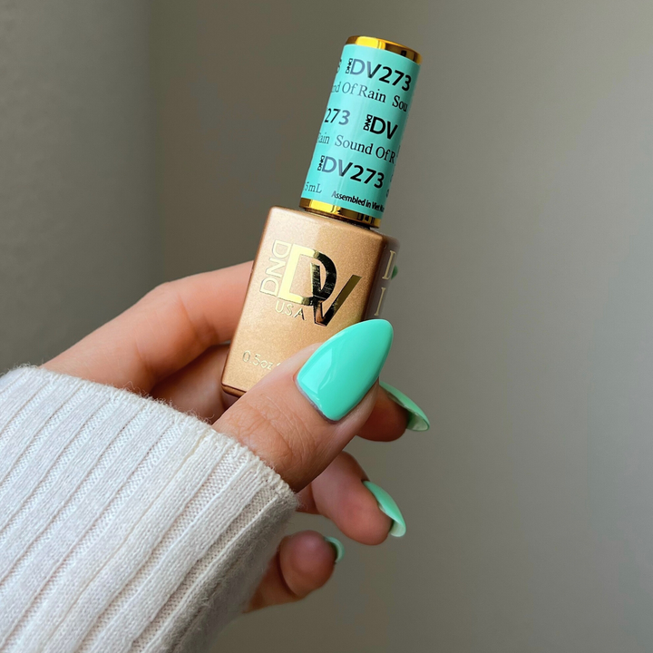 DND Diva #273 Sound of Rain – nail swatch 2