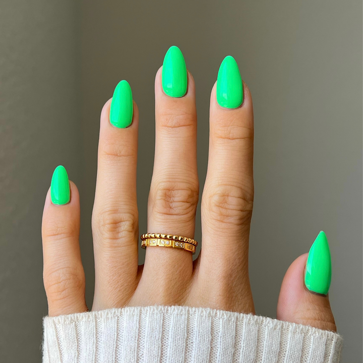 DND Diva #274 Mint Julep – nail swatch