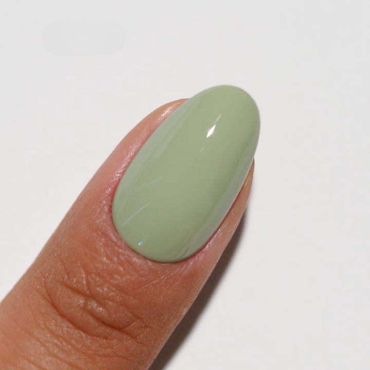 DND Diva #277 Foggy Fern – nail swatch