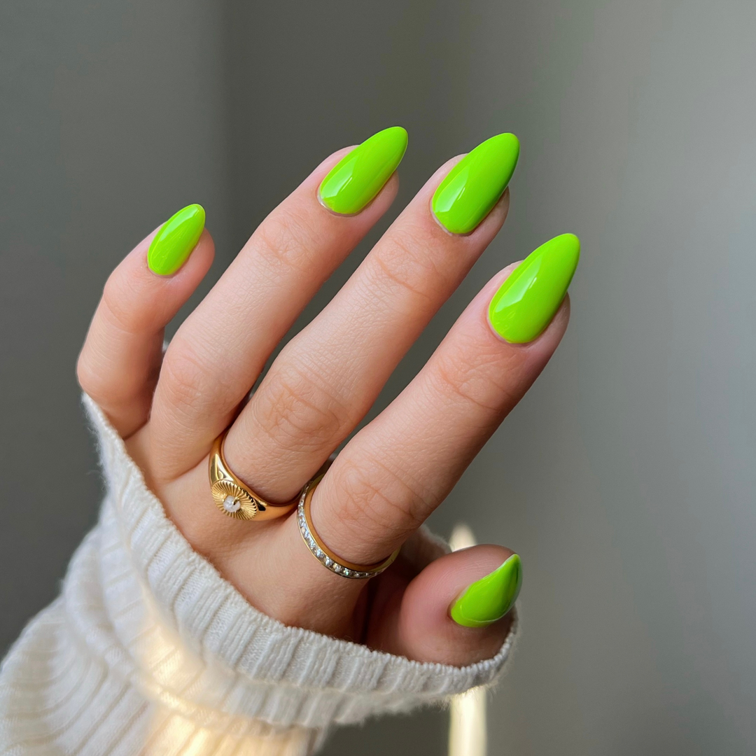 DND Diva #279 Wasabi Baby – nail swatch