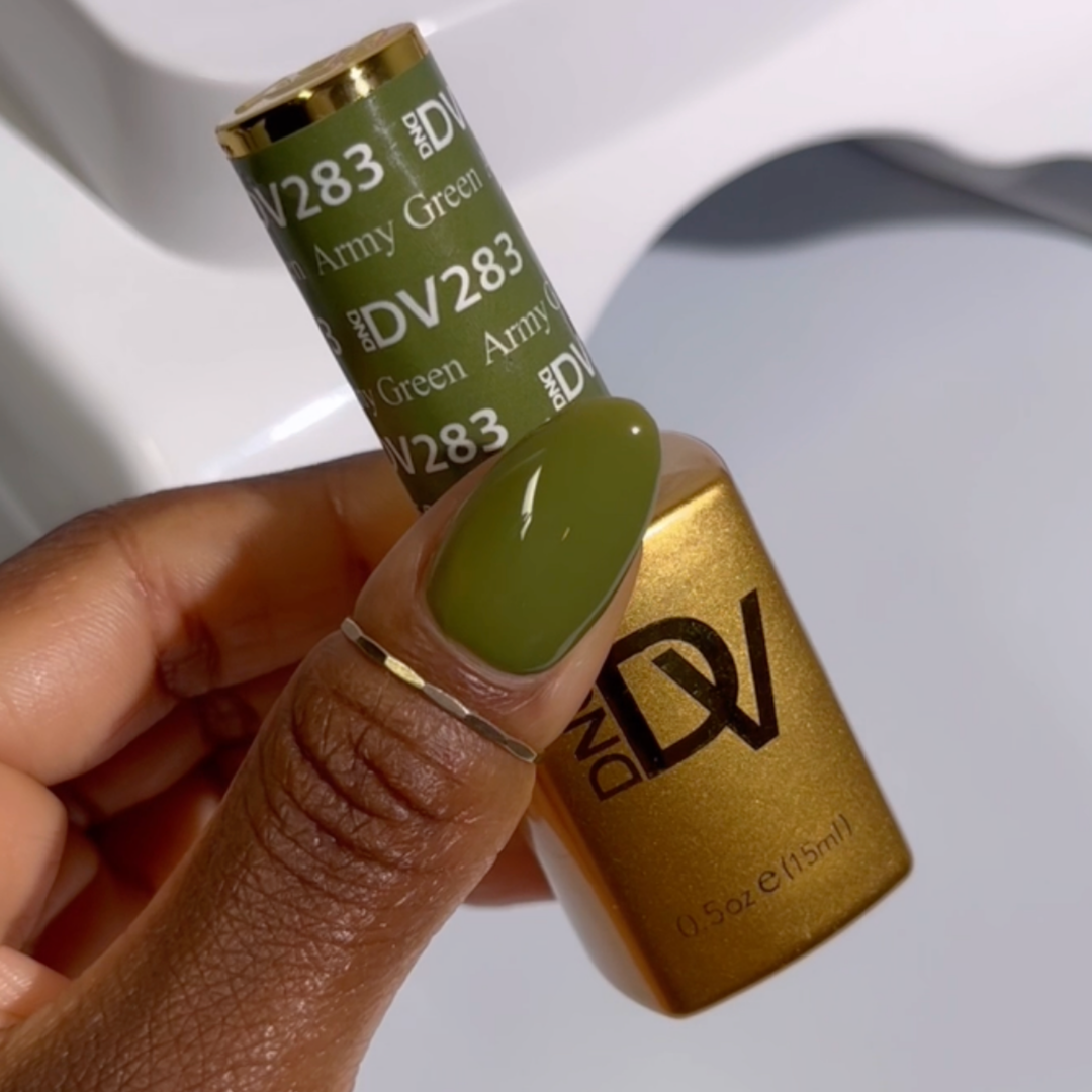 DND Diva #283 Army Green – nail swatch 2