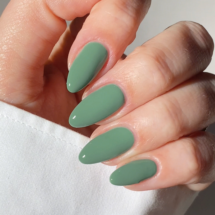 DND Diva #285 Sage'd The Day – nail swatch 5