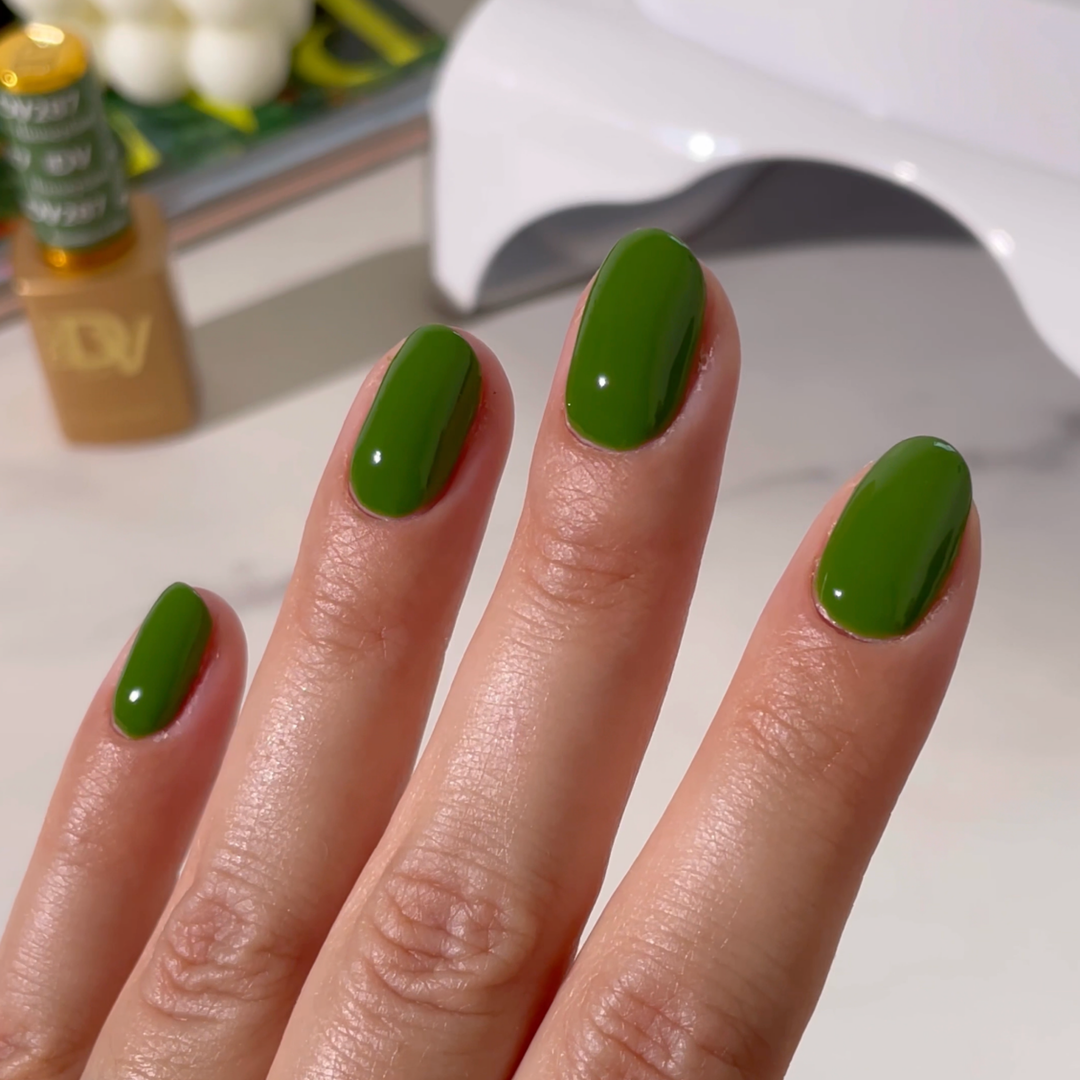 DND Diva #287 Houseplant – nail swatch