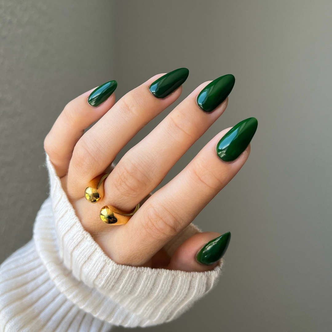 DND Diva #289 Crocodile Tales – nail swatch 3